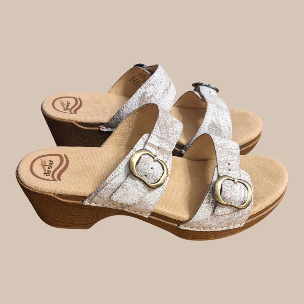 Dansko Women's EU 39 US 8.5-9  Sophie White Distressed Leather Buckle Clog Shoes